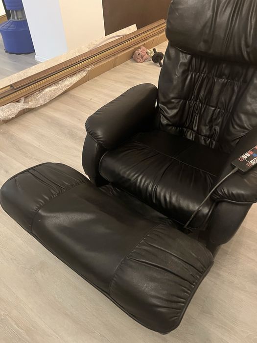 Продам массажное кресло