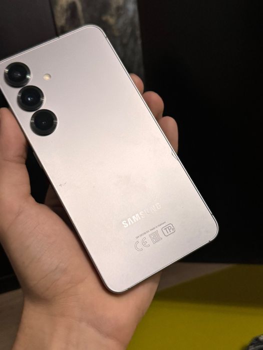 Samsung s25 на гарантии 128гб