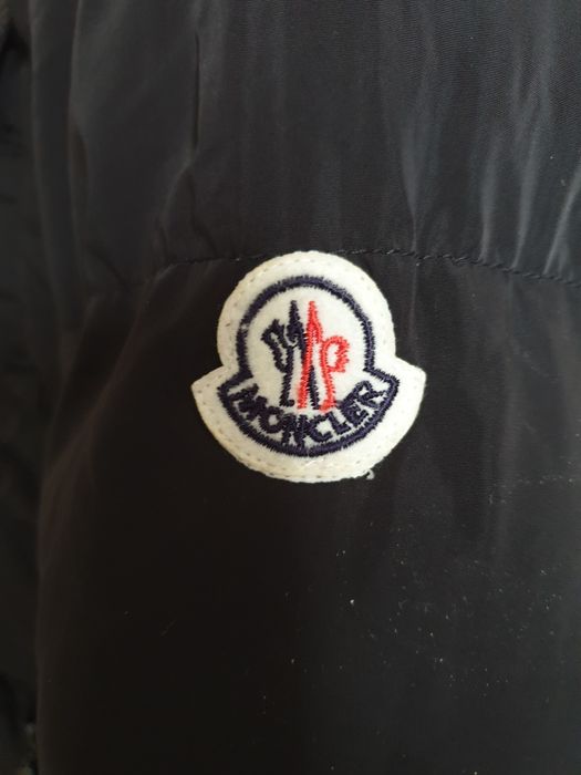 Vand haina MONCLER mărimea 2(M)2