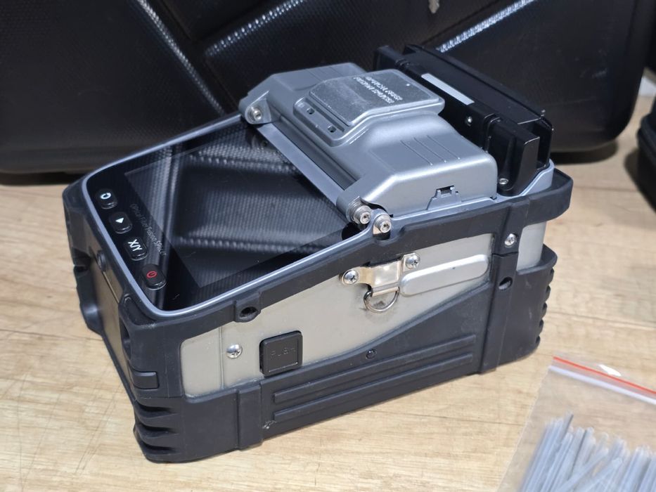 Aparat de sudură fibră optică Optical Fiber Fusion SPlicer Ai-7c FFTH