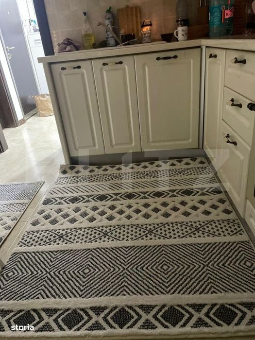 Apartament cu 3 camere, etaj intermediar, 67 mp, zona Obcini