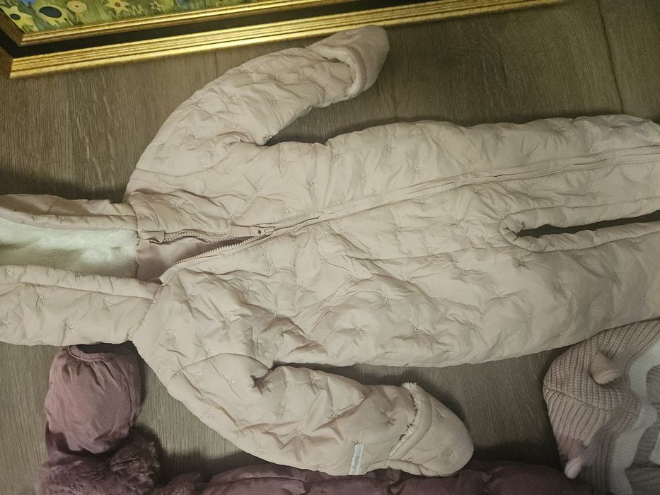 DKNY , The white company космонавти