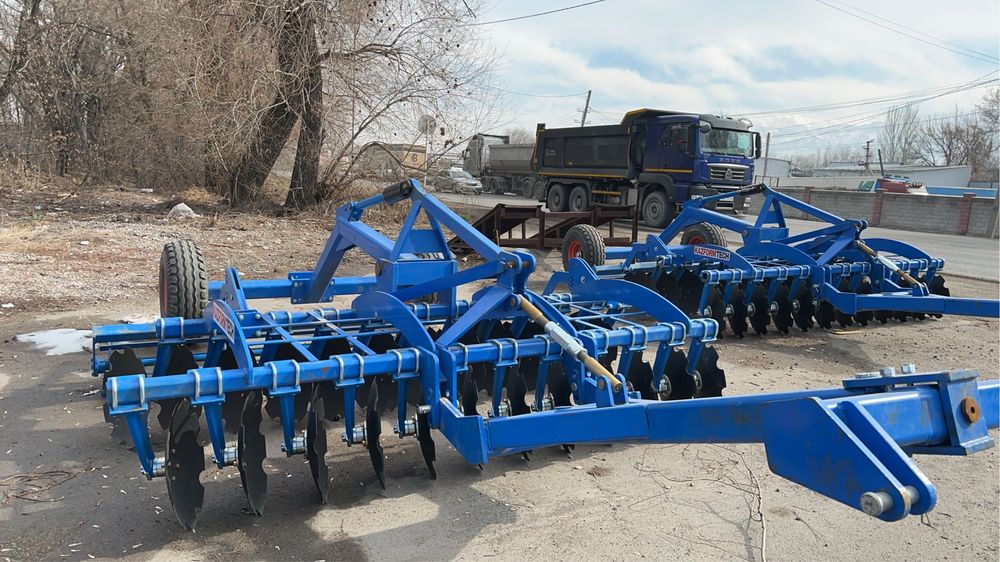 Дискатр борона диск.