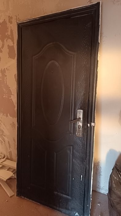 Входная дверь металлическая