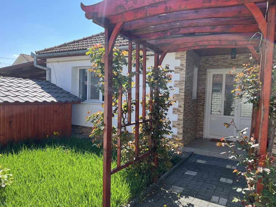 Casă de închiriat Sebes