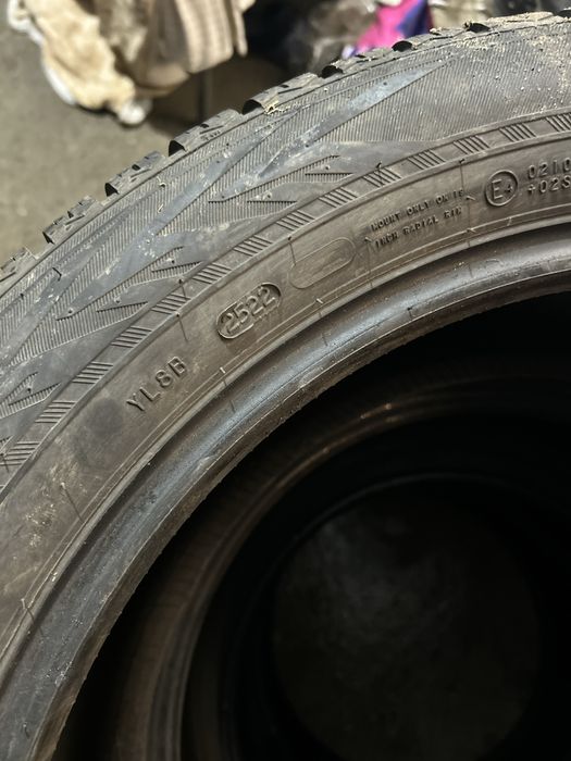 245 50 19 Nokian suv 4 dot 2022