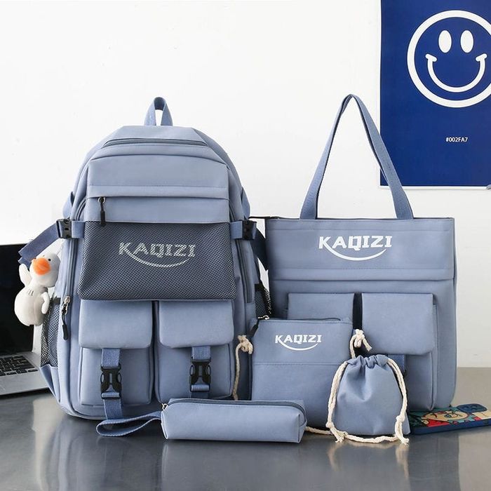 Продам школьные рюкзаки в комплекте