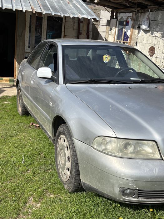 AUDI A4 0 — imagine 2