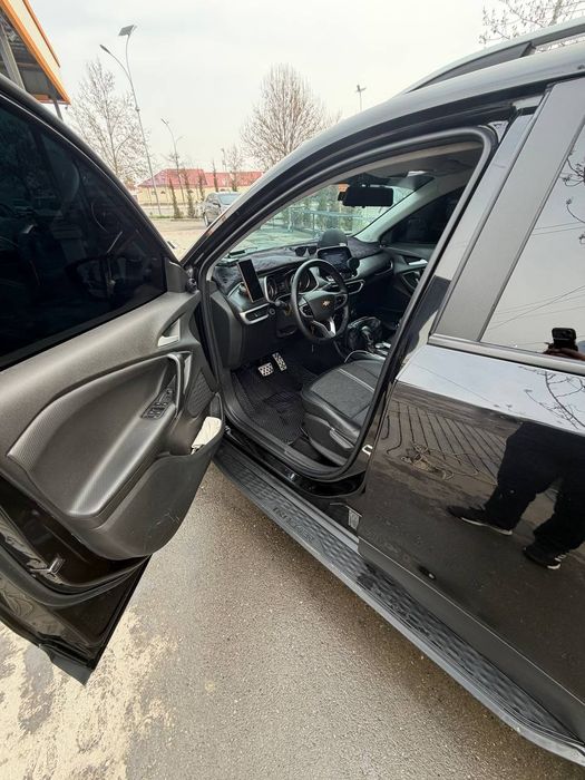 Treker 2 sotiladi navotlari bilan bolni bag benzin padarka