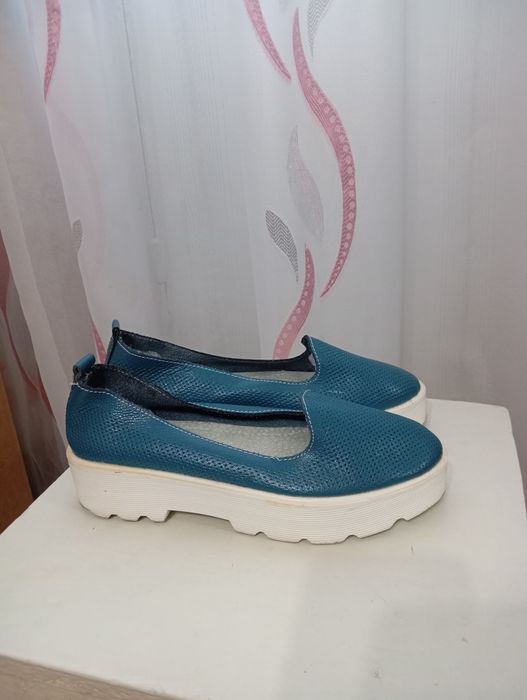 Продам босоножки ,туфли