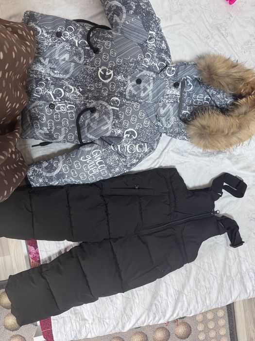 Продам детский комбинезон для мальчиков