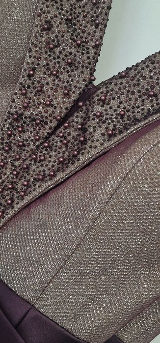 Rochie tafta cu decolteu cu diverse pietricele