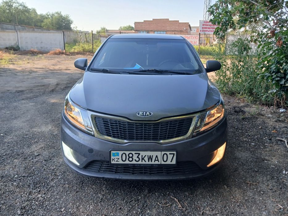 Киа рио 2012 г. Автомат.