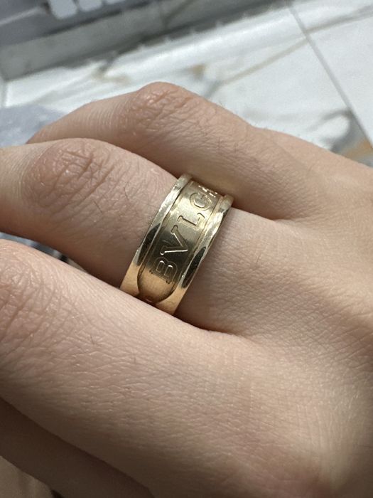 продам кольцо булгари 18 р