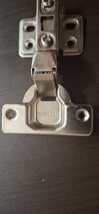 Продам петли для мебели.