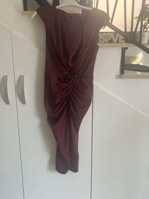 Rochie de evenimente .
