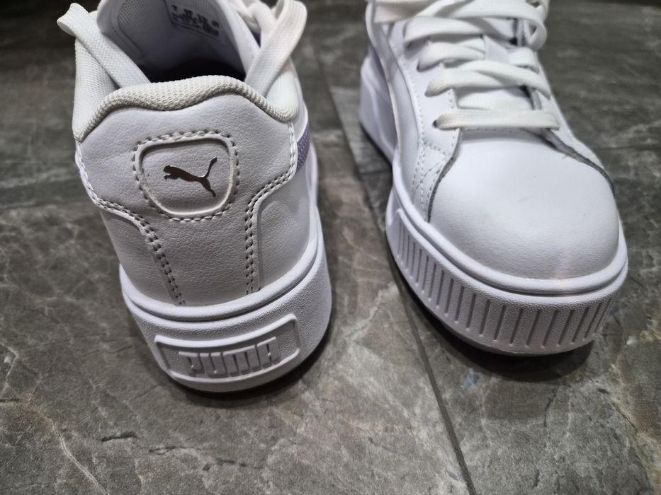 Дамски сникърси кецове бели Пума Puma EUR37