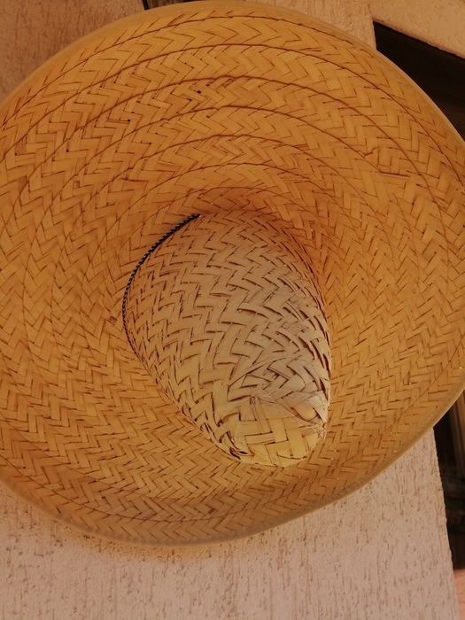 Vand superba palarie din paie tradițională