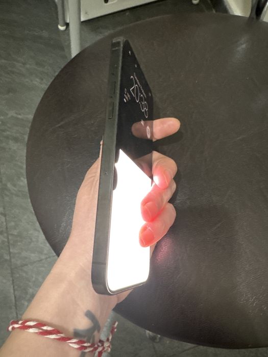 Iphone 15 pro max , bat 91% ecran alb nespart