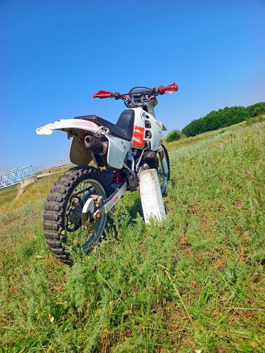 Vând sau schimb cross  Honda 250 2t