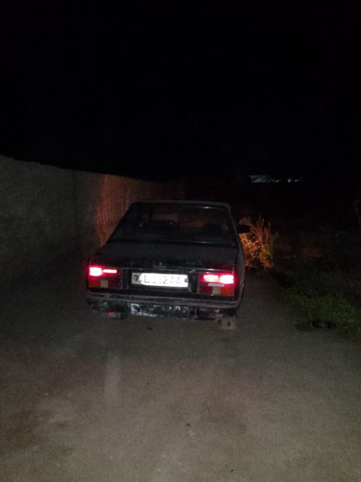 1985 yil  rusumi Fiat jugili mator quyilgan binzinda saloni narmali