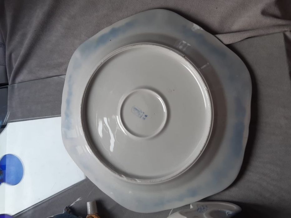 Сервиз фарфоровый