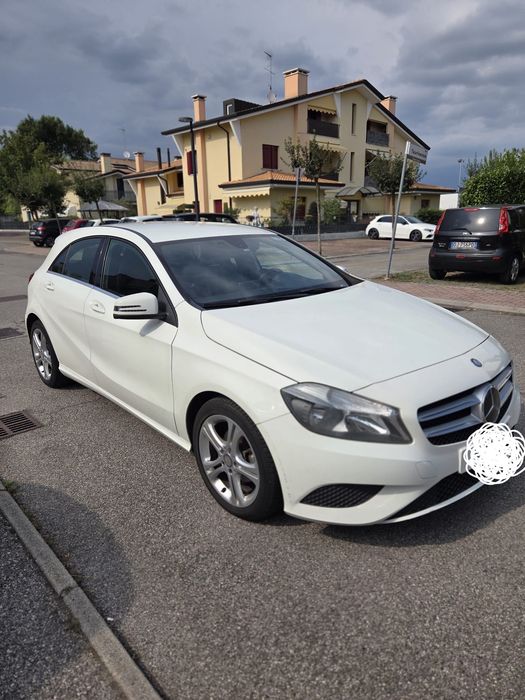 Mercedes A180 75000km  10/2012