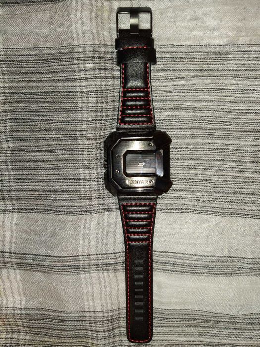 Масивен футуристичен часовник BENYAR