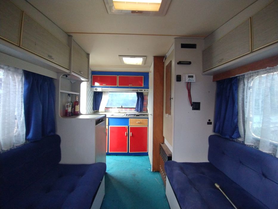 Rulotă camping 3 persoane înscrisă Ro discutabil