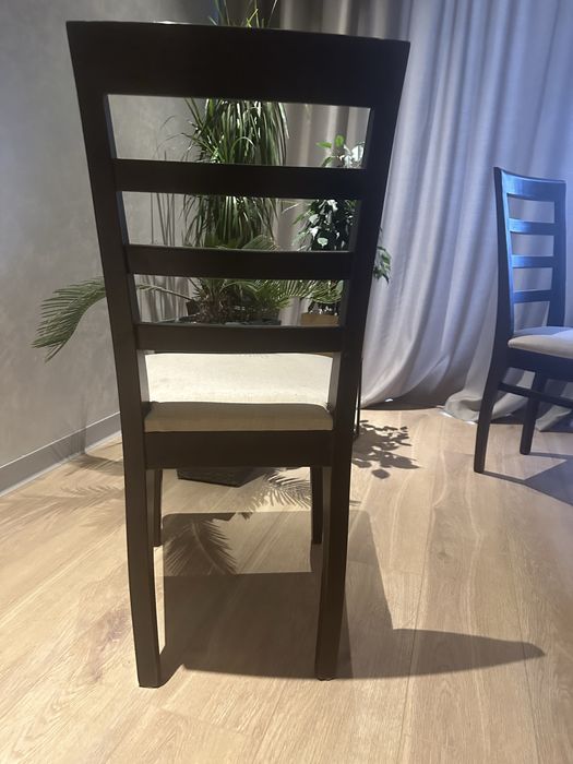 Масивни  столове