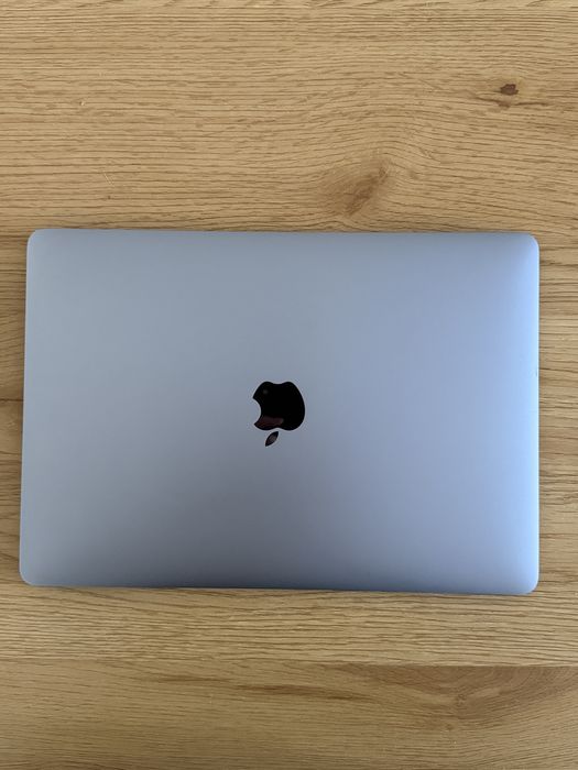 MacBook Pro 13” 2019 – Много добро състояние
