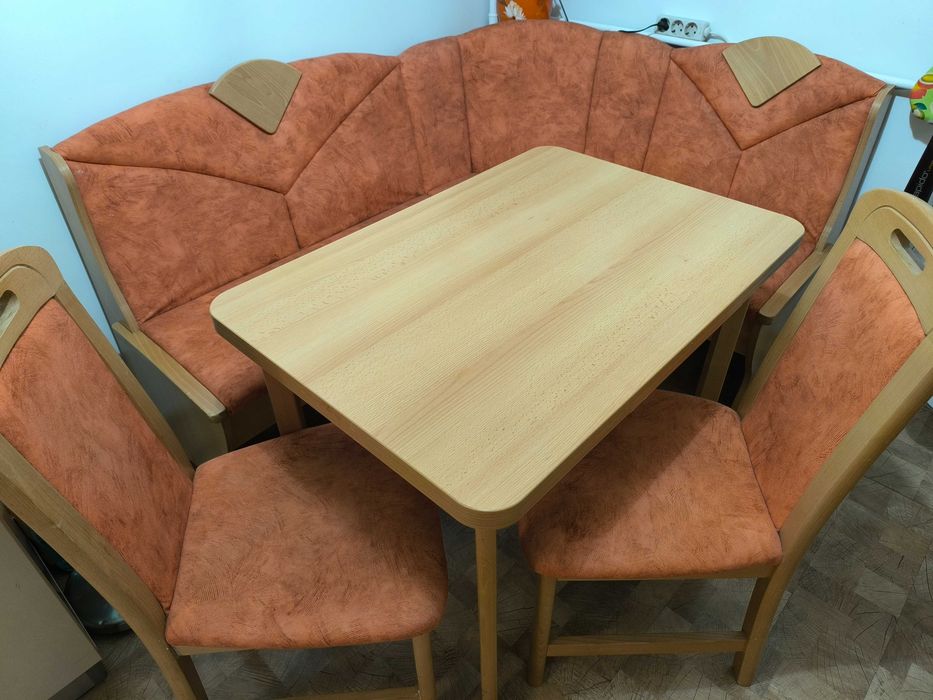 Set coltar Meran Elvila cu masa si scaune