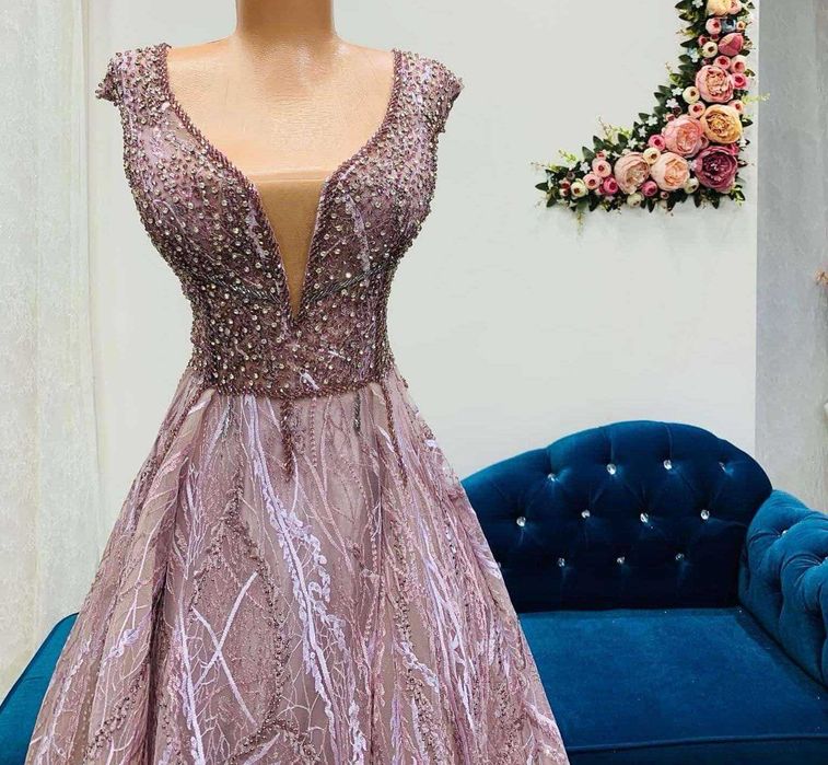 Дизайнерска бална рокля