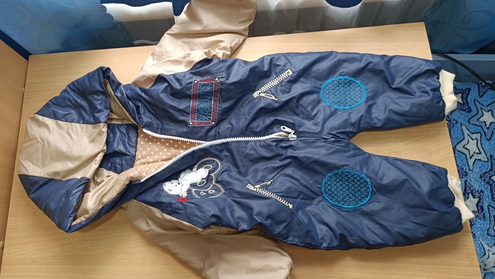 Продам комбинезоны на мальчика