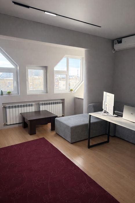 БУЗ БАЗАР 4в5/5/9 Продается уютная Квартира в центре города.