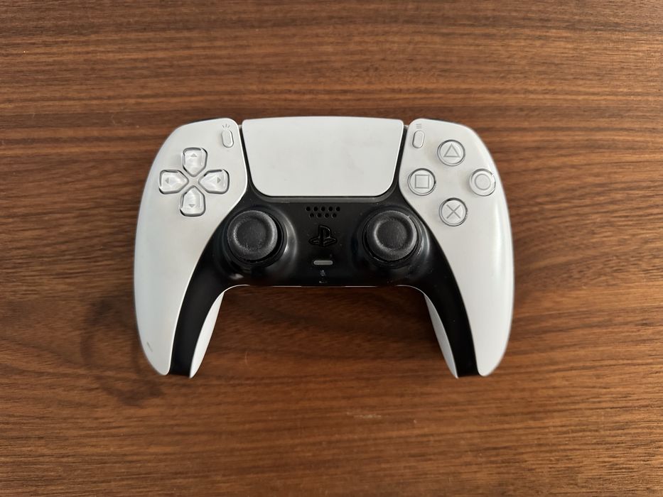 PlayStation 5 DualSense Controller – отлично състояние