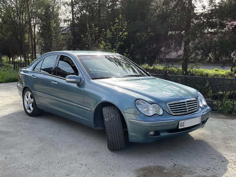 Mercedes-Benz C240 (W203), 2001 год, седан, автомат, бензин