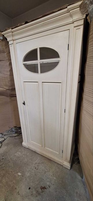 Масивен гардероб