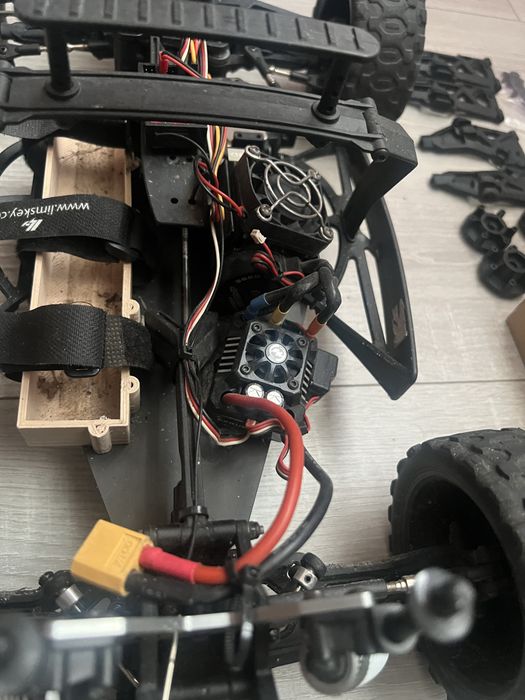 Masinuta Automodel cu telecomanda Hobao 4x4