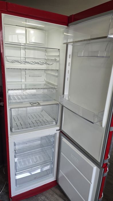 Хладилник с фризер Electrolux