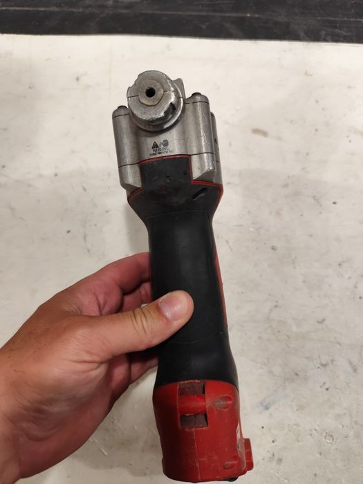 Акумулаторна нитачка Милуоки Milwaukee M12 BPRT + 4Ah