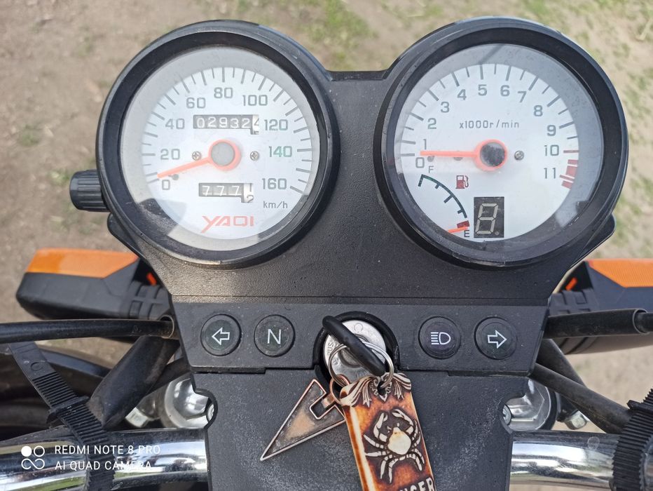 Продаю мотоцикл двести кубов