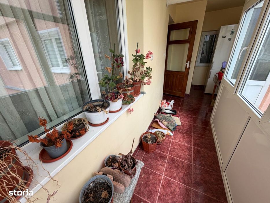 Apartament 3 camere, etaj 2 - Cugir