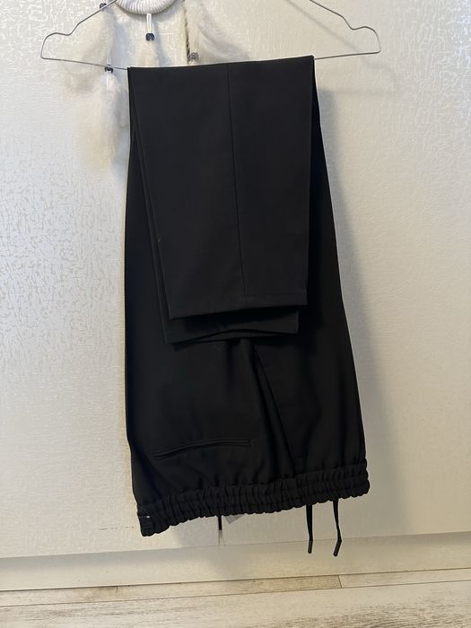 Costum de  firma de la  karl original