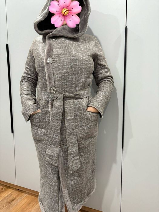 Продам женскую шубу