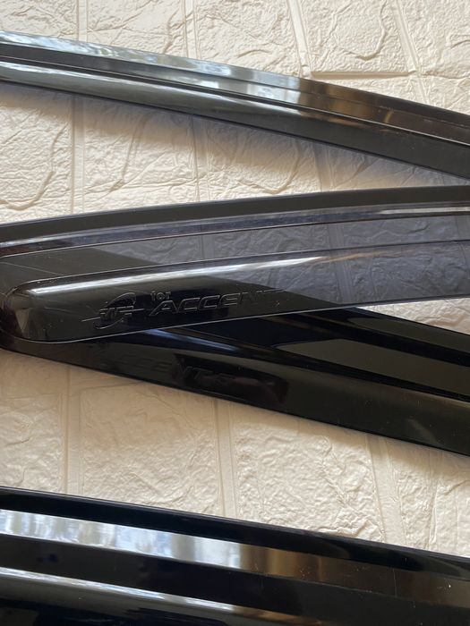 Ветровики на Хундай