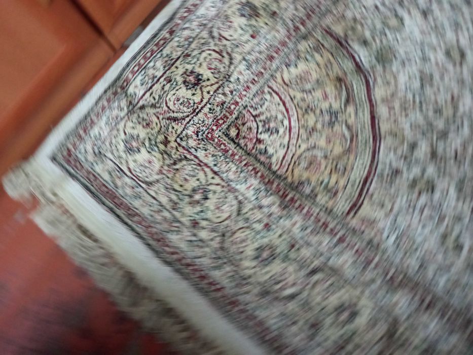 Ковер.         .