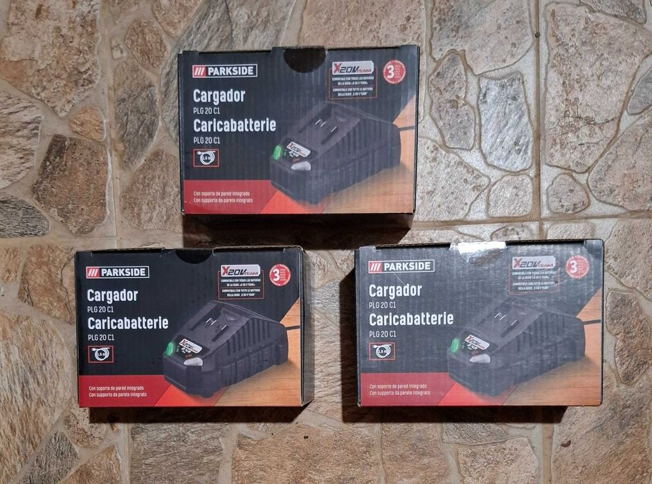 Parkside зарядно 2.4A за батерии 20V