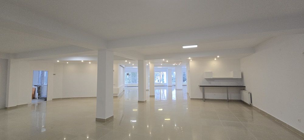 Spațiu comercial de închiriat  suprafață de 300 mp, zona inel 2