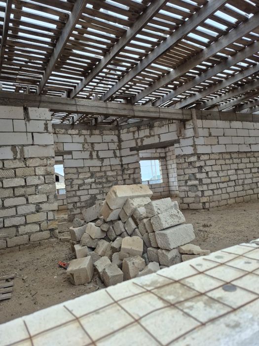 Продаётся недостроенный дом